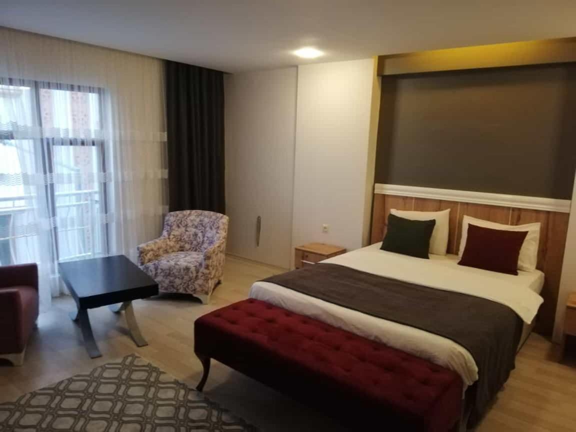 Comfort Suite Hotel Van Exteriér fotografie