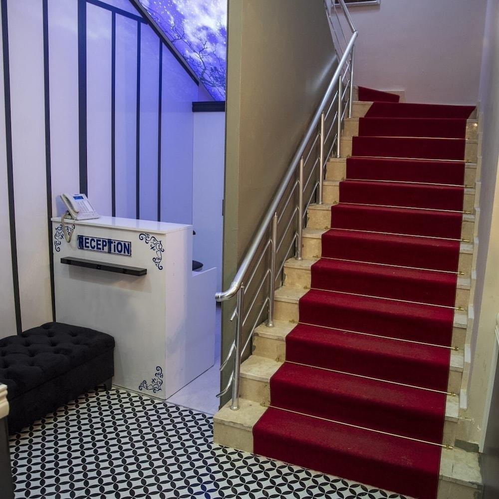 Comfort Suite Hotel Van Exteriér fotografie