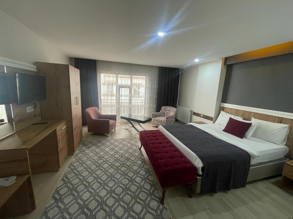 Comfort Suite Hotel Van Exteriér fotografie